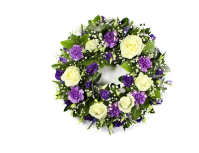 Wreath white and purples